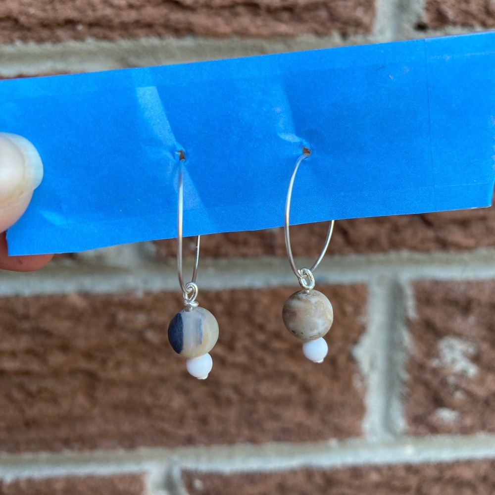 ✨Handmade🌞 Matte Amazonite & Howlite 🧨 Hoop Earrings - Picture 6 of 10